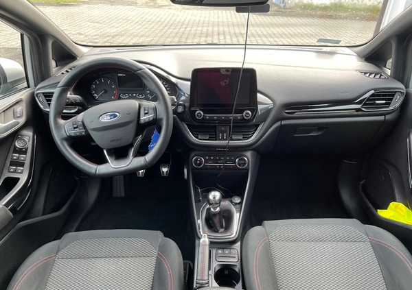 Ford Fiesta cena 62500 przebieg: 46000, rok produkcji 2020 z Kostrzyn małe 466